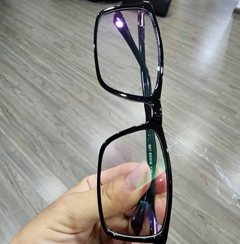 Mắt Kính Xuyên Thấu Quần Áo