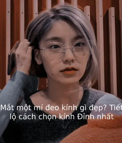 Mắt Một Mí Đeo Kính Gì