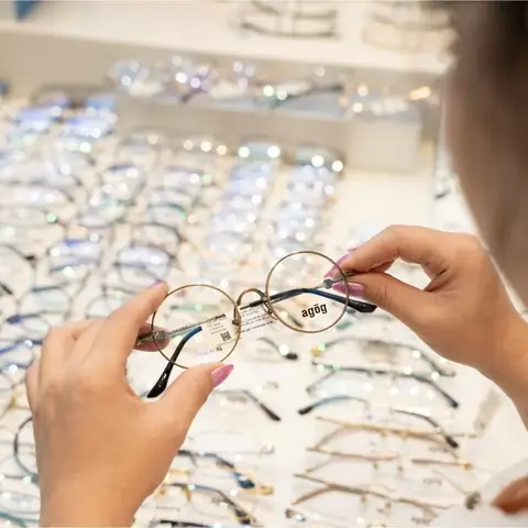 Thay Mắt Kính Cận Giá Bao Nhiêu
